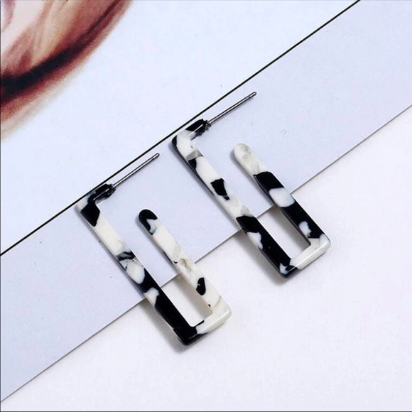 Price ✂️ - Picture 2 of 3